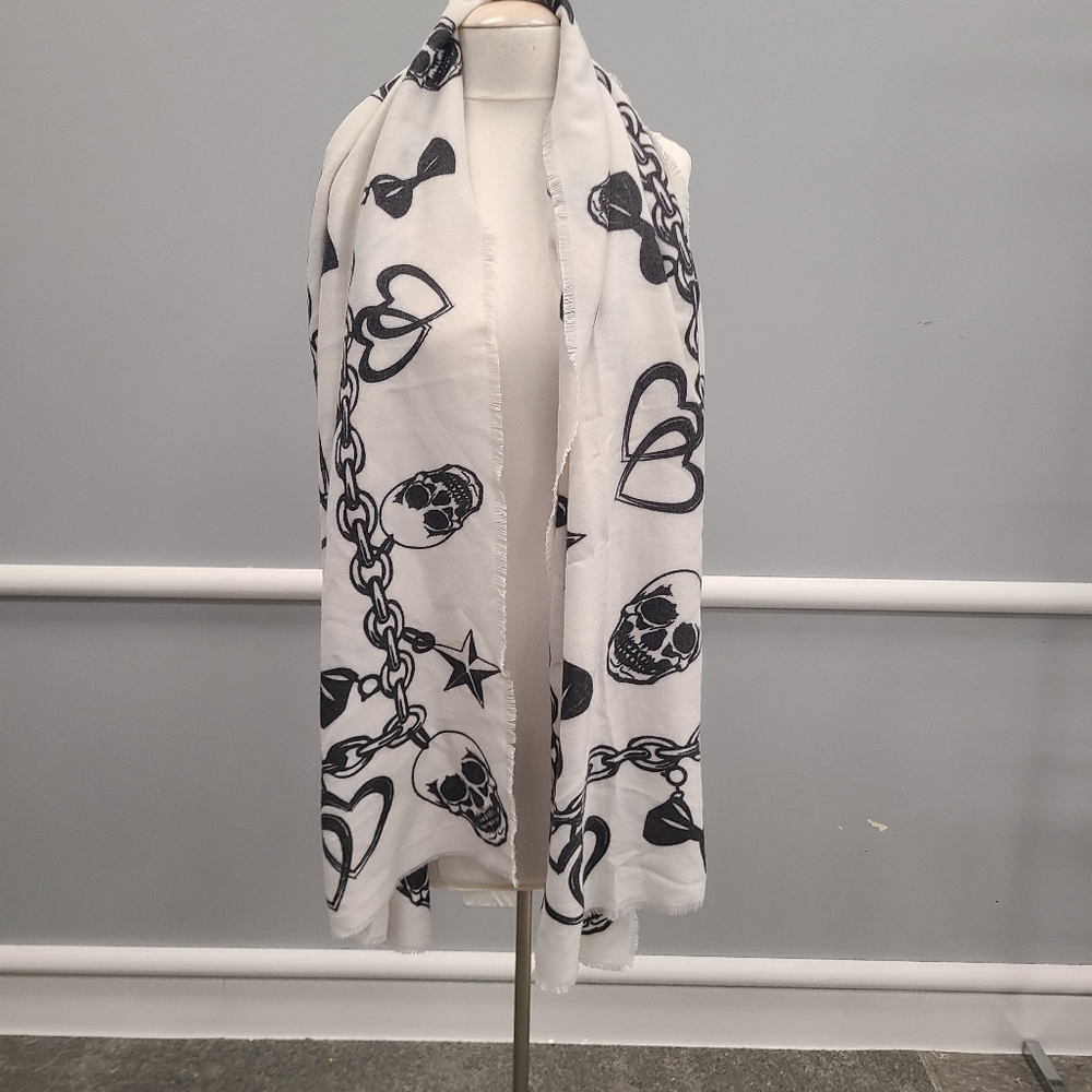 Skull and Chain Print Scarf - Black & White